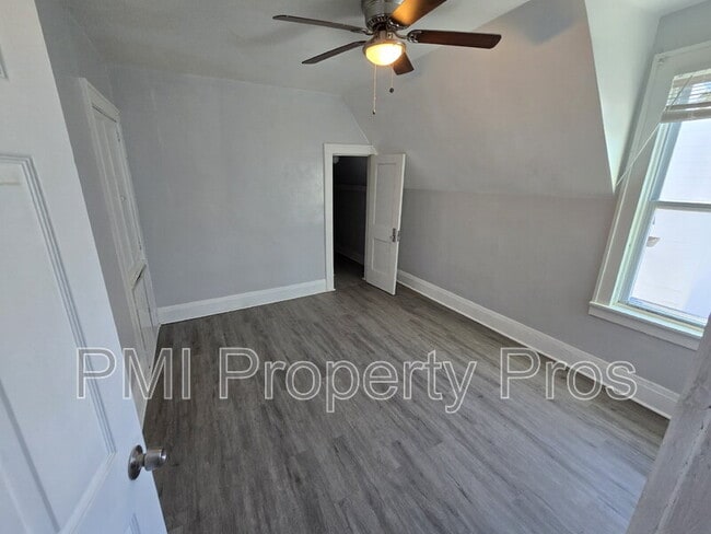 Photo - 2620A W Locust St