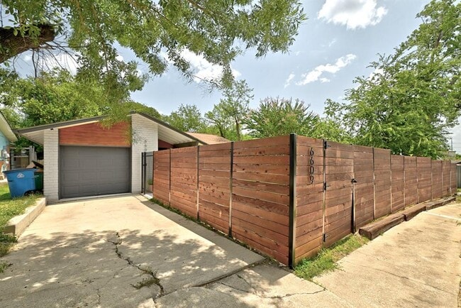 Photo - 6609 Branchwood Dr