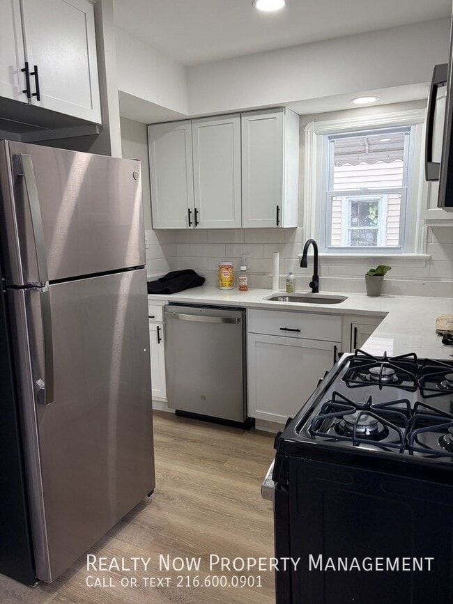 Photo - 6333 W 130th St