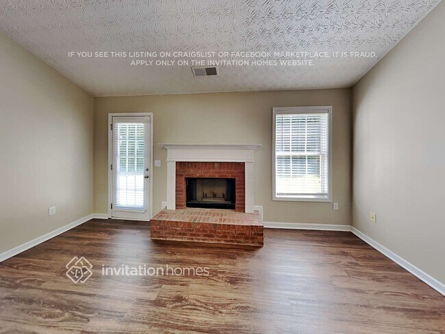 Photo - 273 Rockingham Dr