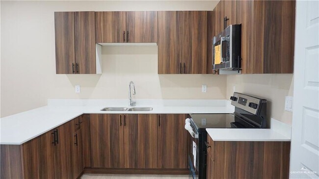 Photo - 29 W Kenwood St Unit 2