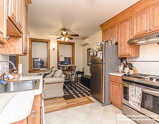 Photo - 137 Charles St Unit 3