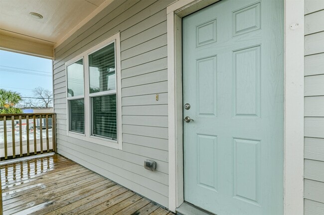 Photo - 4505 Bernardo De Galvez Ave