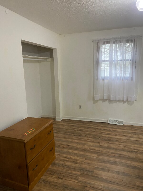 Photo - 2085 Cedar St