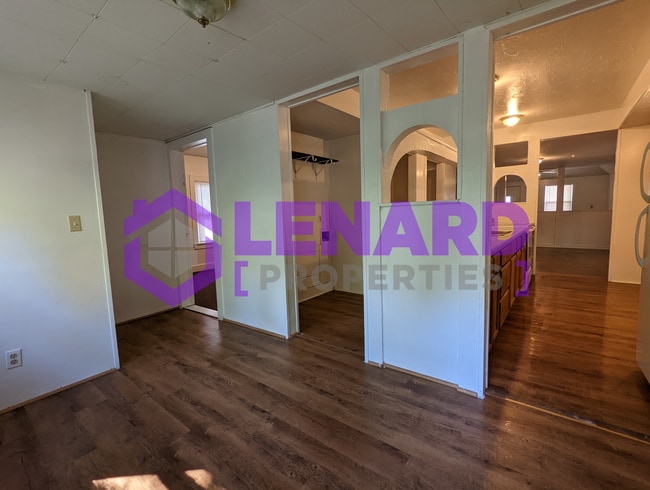 Photo - 332 E Summit St