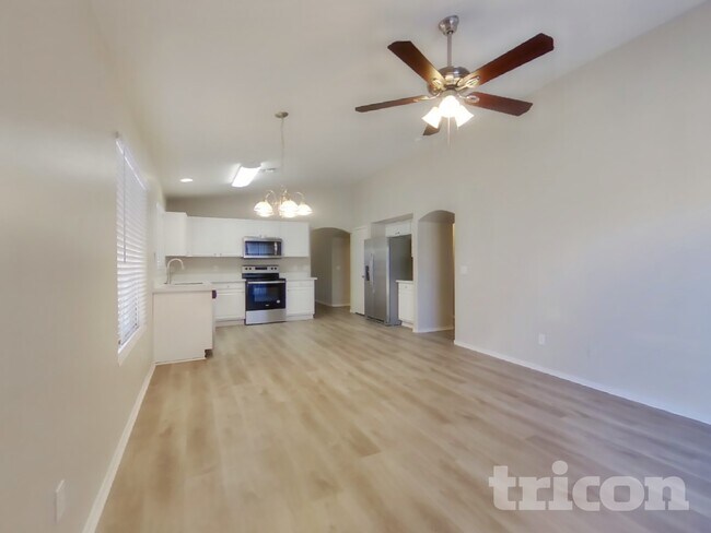 Photo - 12306 N Palm St