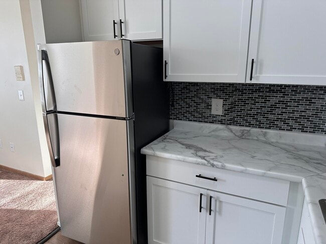 Photo - 590 Parkview Dr Unit 301