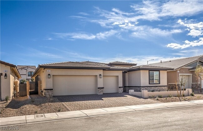 Photo - 497 Chestnut Falcon Ave