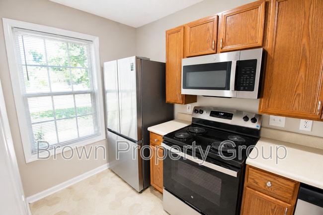 Photo - 303 Hinsdale Ave