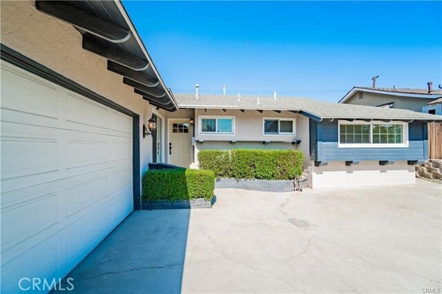 Photo - 2571 Wilshire Ave