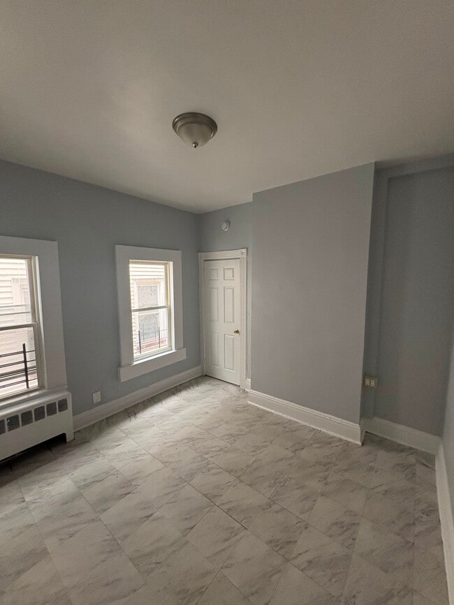 Photo - 162 Waverly St Unit Apt 2
