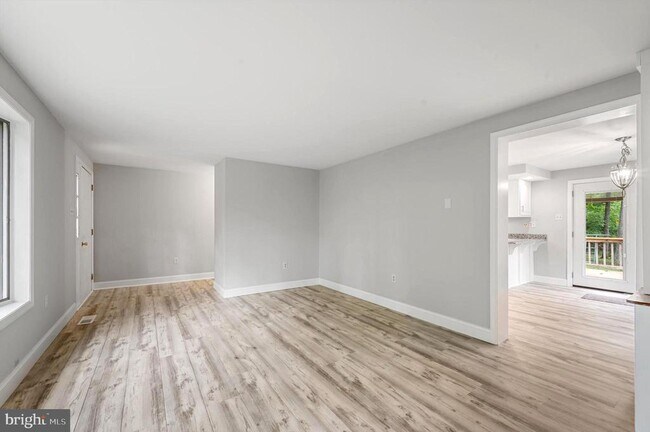 Photo - 813 Leeds Manor Ln