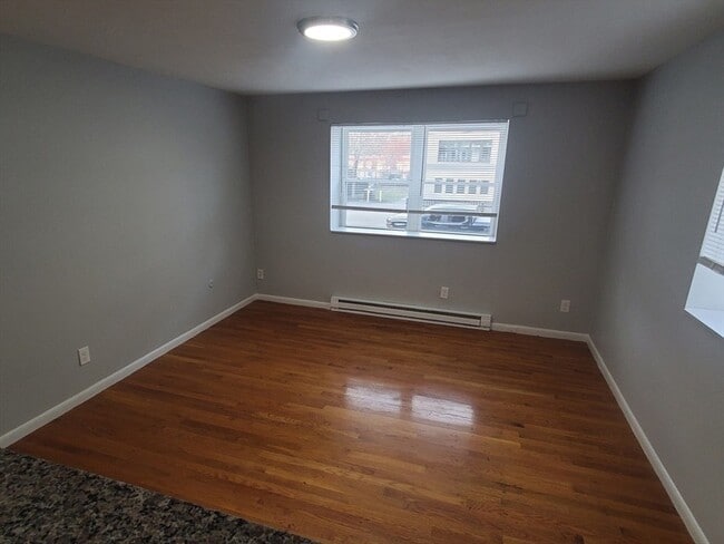 Photo - 24 Colgate Rd Unit 5