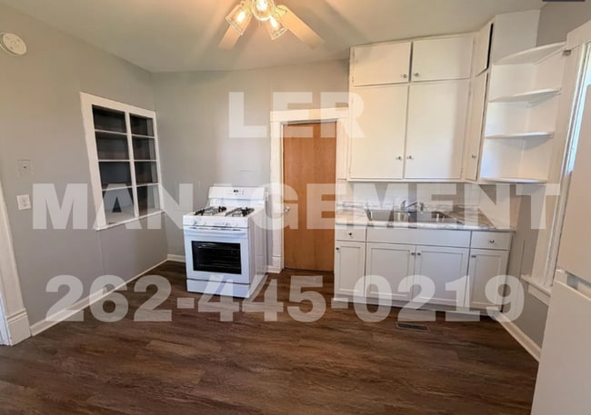Building Photo - 2112 53rd St Unit #1
