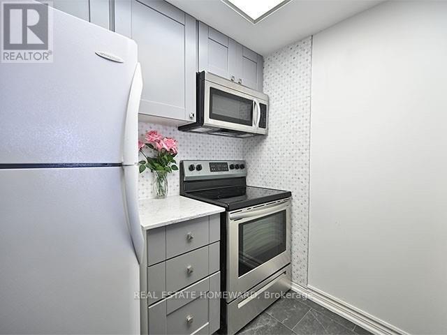 Photo - 7 Bishop Ave Unité 903