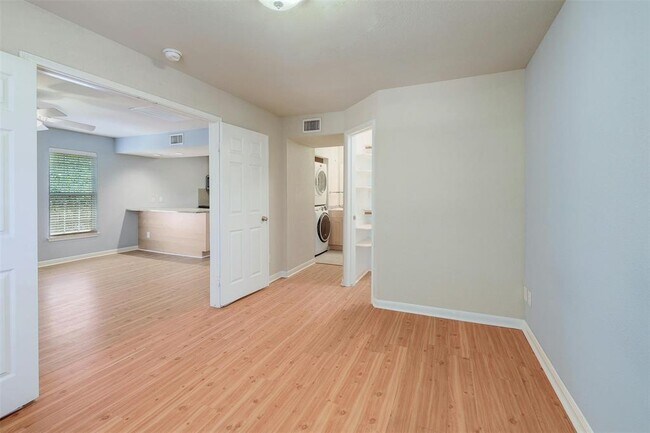Photo - 7685 Northcross Dr Unit 624