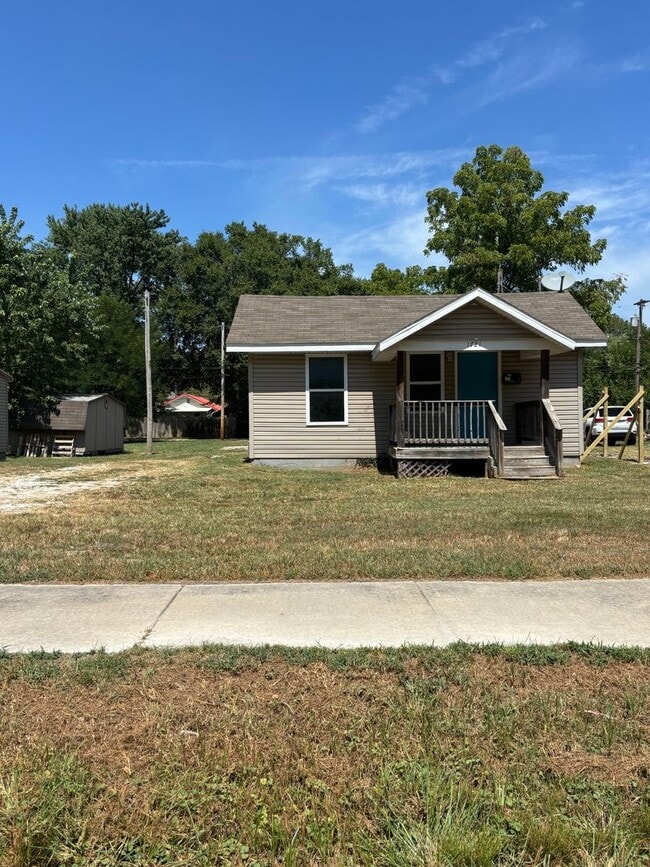 Building Photo - Great Home 3 Bedroom 1 bathroom