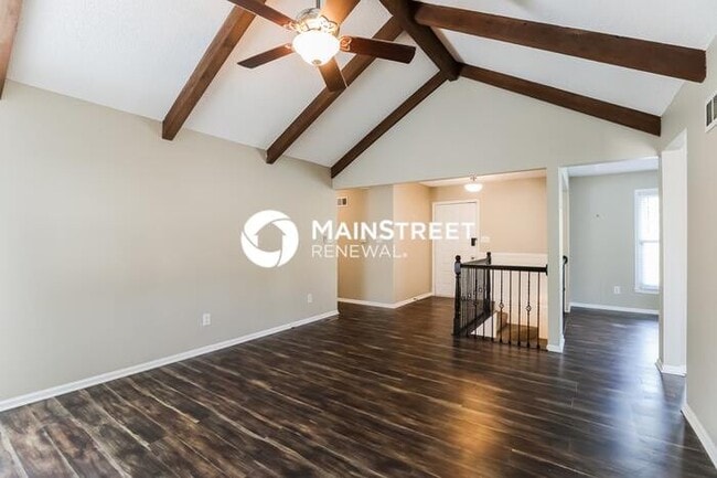 Photo - 3 Bedroom Pet-Friendly Home in Independence, MO with Main Street Renewal
