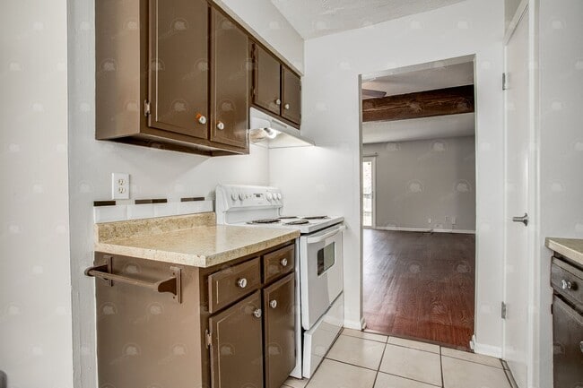 Photo - **Spacious 3-Bedroom Townhome with Partial...