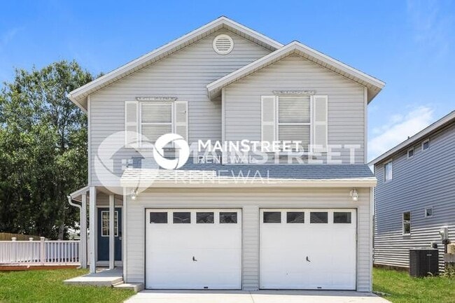 Building Photo - 3 Bedroom Pet-Friendly Home in SARASOTA, FL with Main Street Renewal