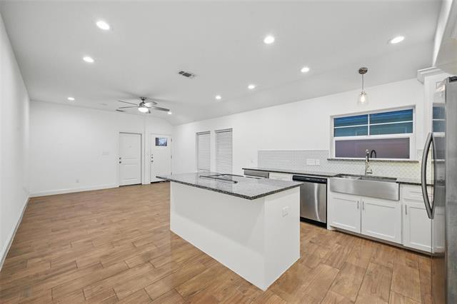 Photo - 607 E Carter St