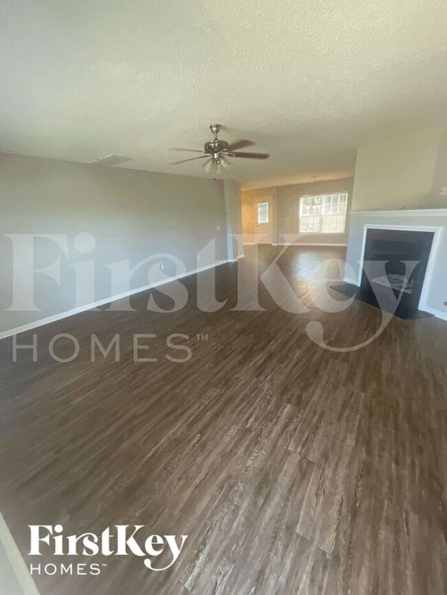 Photo - 1108 Deerberry Rd