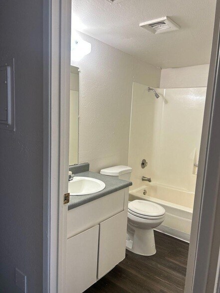 Photo - 1111 S San Jose Unidad 1