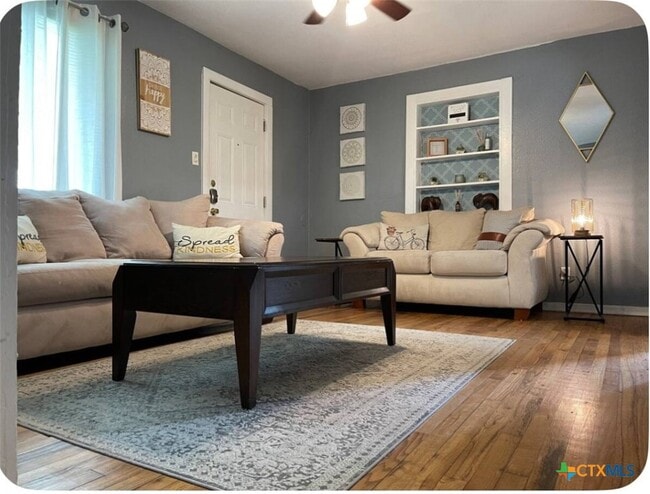 Photo - 284 Perryman St