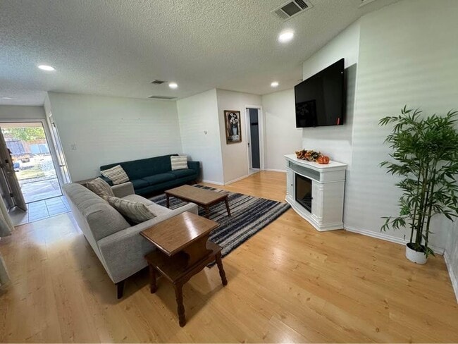 Photo - 13032 Staton Dr
