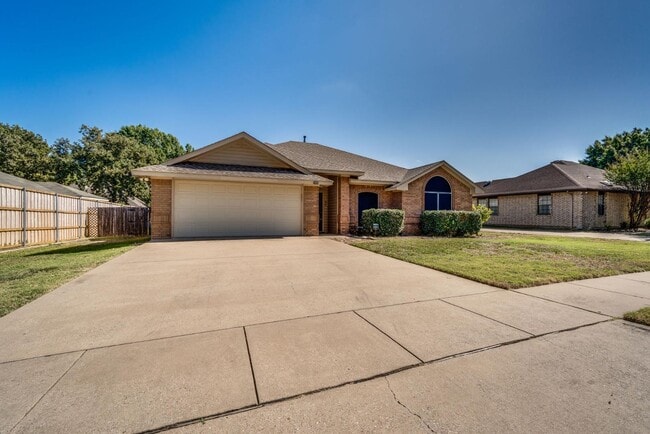 Photo - 1644 Greenway Ct