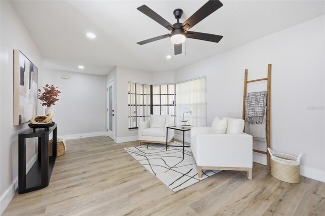 Photo - 645 Rosemere Cir