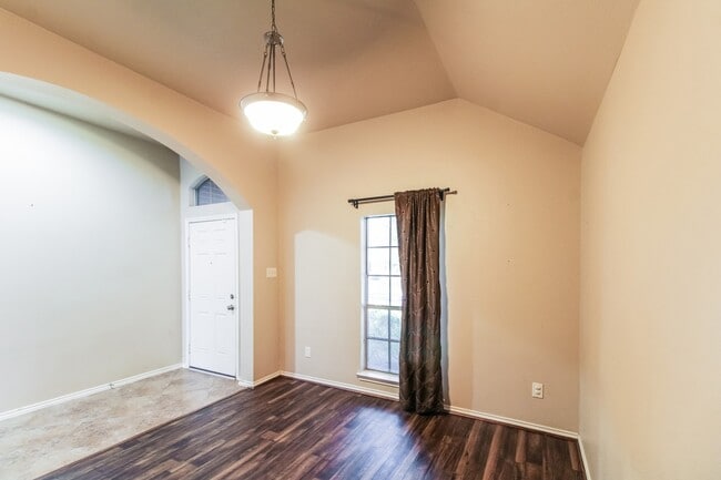 Photo - 867 Sierra Brook Ln