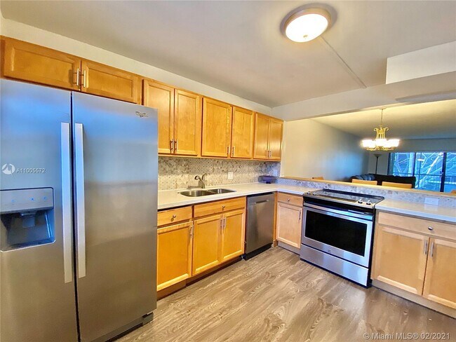 Photo - 434 Lakeview Dr