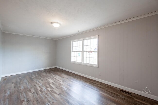 Photo - 69 Carolane Dr