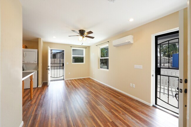 Photo - 1175 Campbell Way House