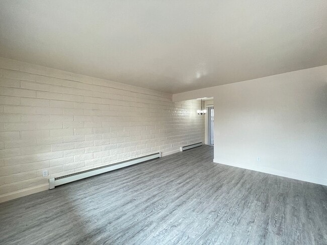 1560 G St