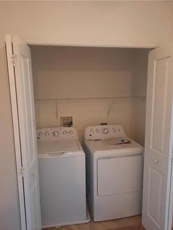 Photo - 455 Kentwell Dr