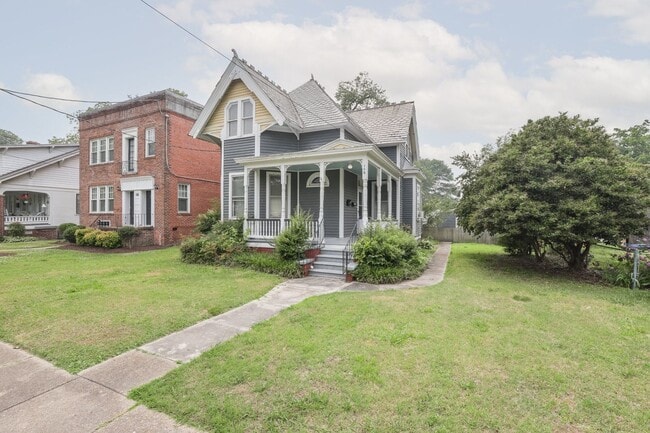 Building Photo - 146 Florida Ave Unit B