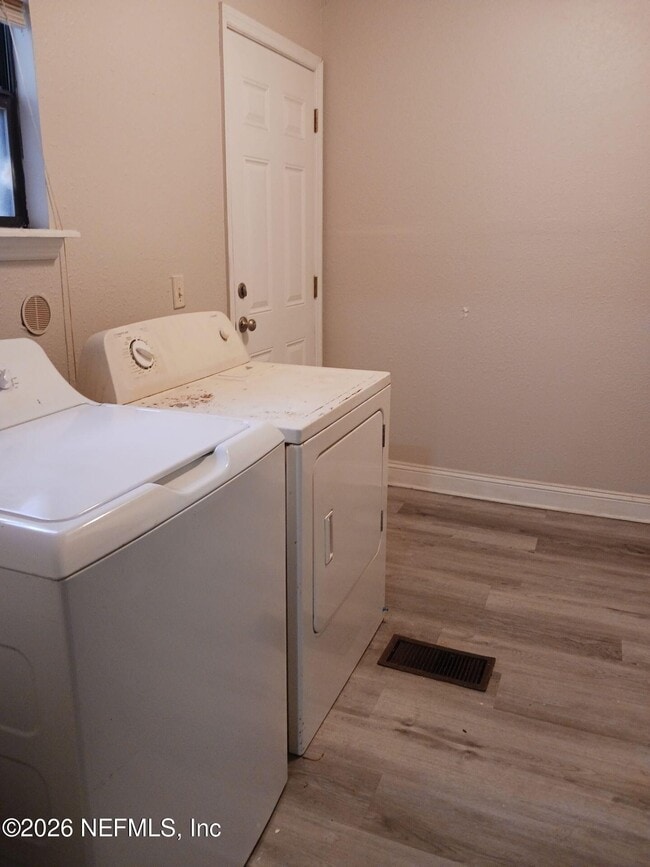 Photo - 2027 W 12th St