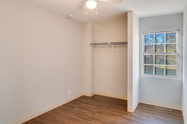 Photo - Apache Manor