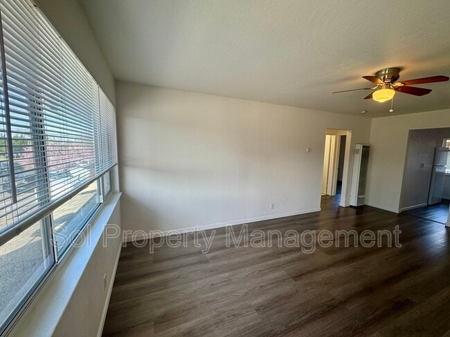 Photo - 1053 W Hamilton Ave