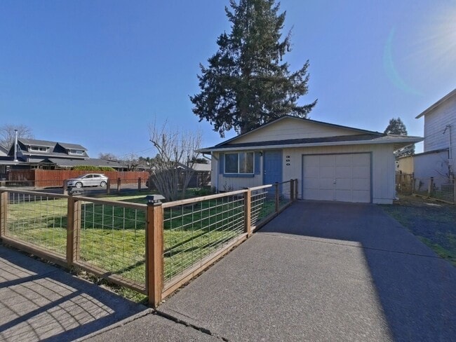 Building Photo - Charming 2 bedroom House in Junction City