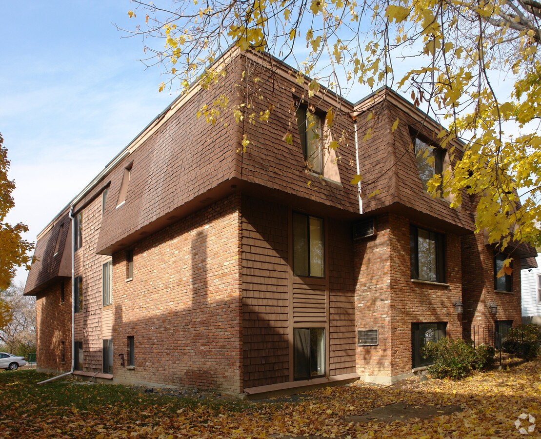 Photo - 2257 Burdett Ave