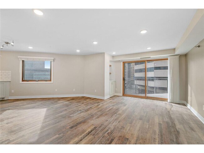 Photo - 121 Washington Ave S Unidad 502