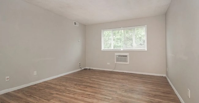 Photo - 14918 Milverton Rd Unit 6