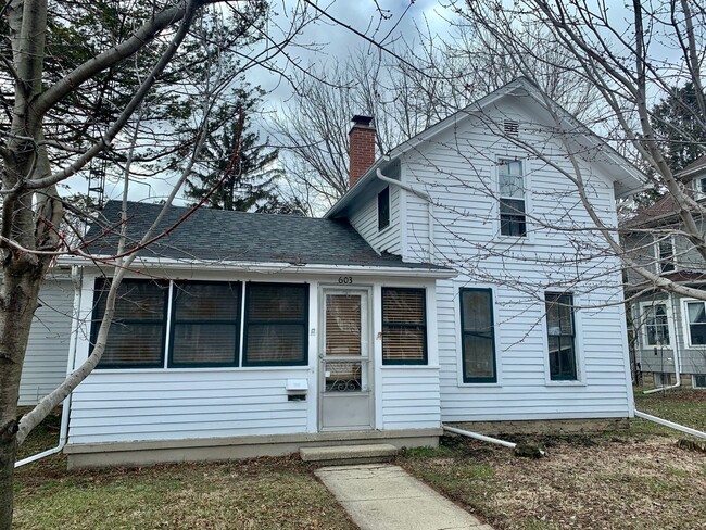 Photo - Pet Friendly 3 Bedroom Home