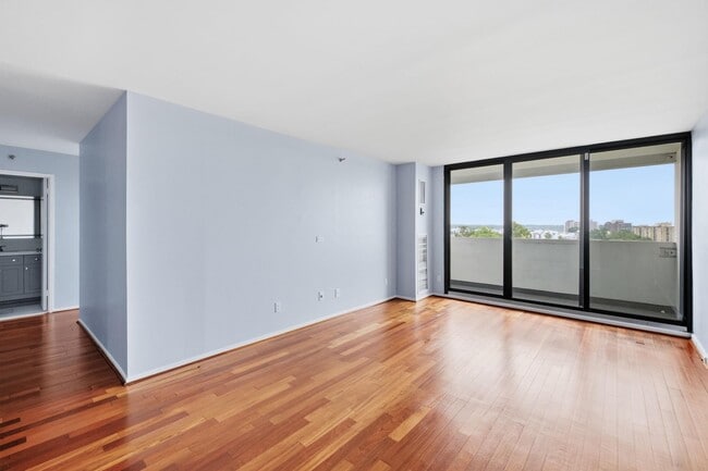 Building Photo - 5911 Edsall Rd Unit 1201