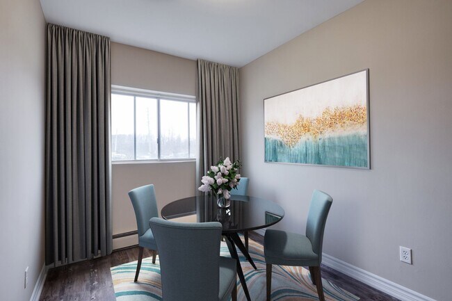 Photo - 485 Parkside Dr