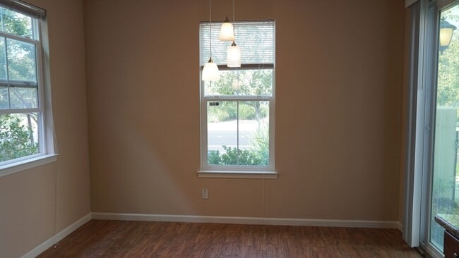 Photo - Beautiful two story home in Roseville!