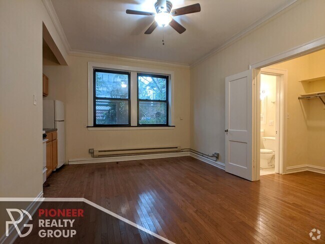 Building Photo - 4542 N Damen Ave Unit 4546-106 Rental